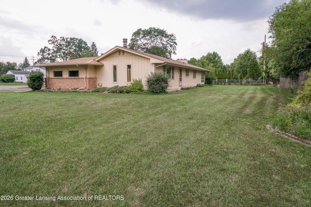 1665 Woodside Drive, East Lansing, MI 48823