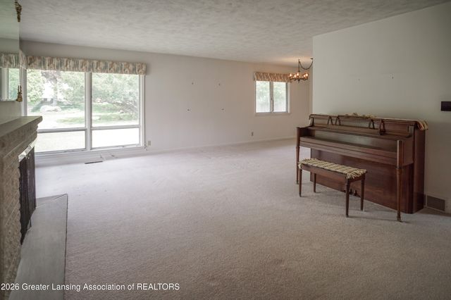 1665 Woodside Drive, East Lansing, MI 48823