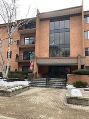709 79th Street 408, Darien, IL 60561