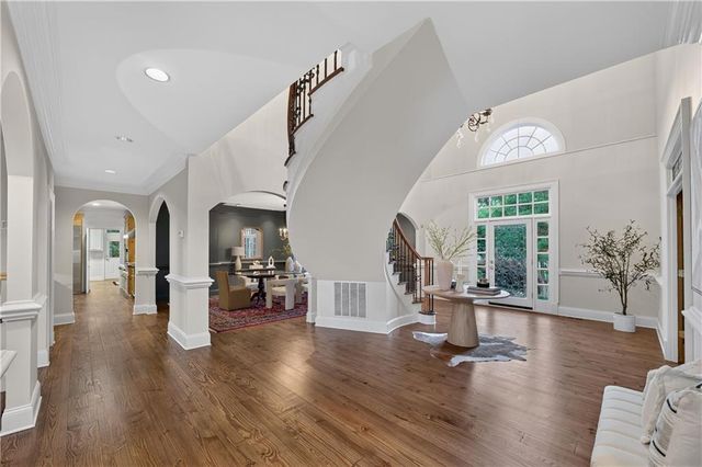 1055 Hedgerose Lane, Roswell, GA 30075