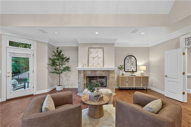 1055 Hedgerose Lane, Roswell, GA 30075