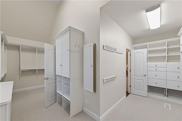 1055 Hedgerose Lane, Roswell, GA 30075