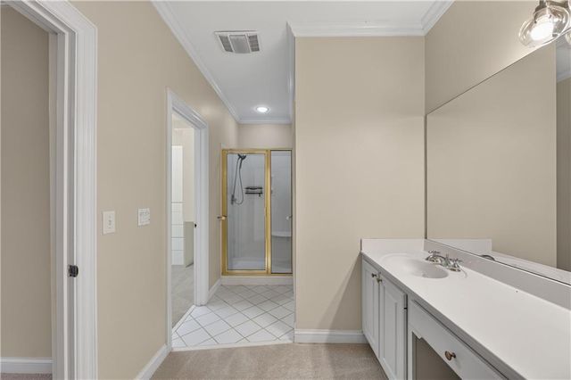 1055 Hedgerose Lane, Roswell, GA 30075