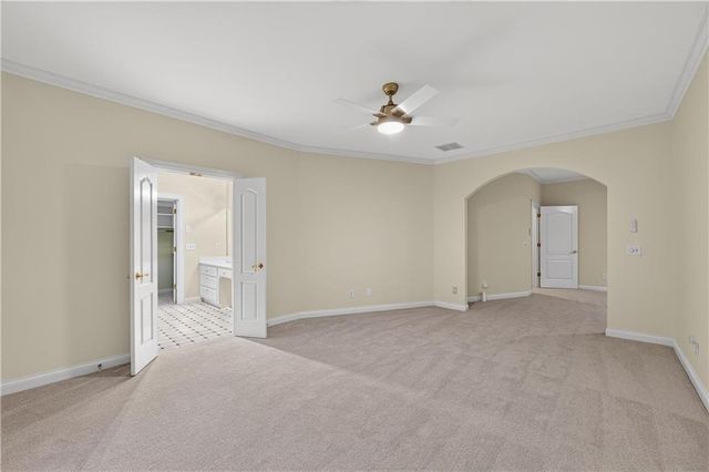 1055 Hedgerose Lane, Roswell, GA 30075