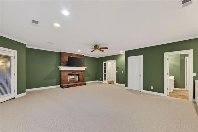 1055 Hedgerose Lane, Roswell, GA 30075