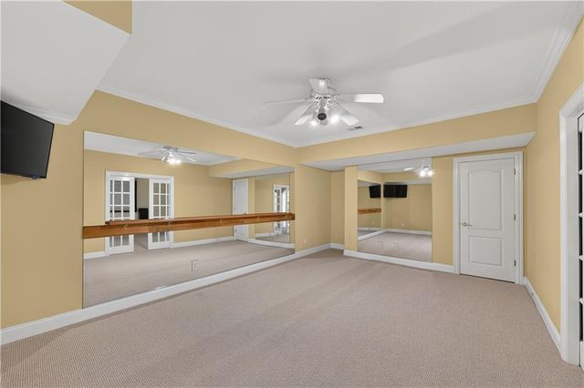 1055 Hedgerose Lane, Roswell, GA 30075