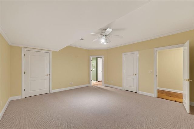 1055 Hedgerose Lane, Roswell, GA 30075