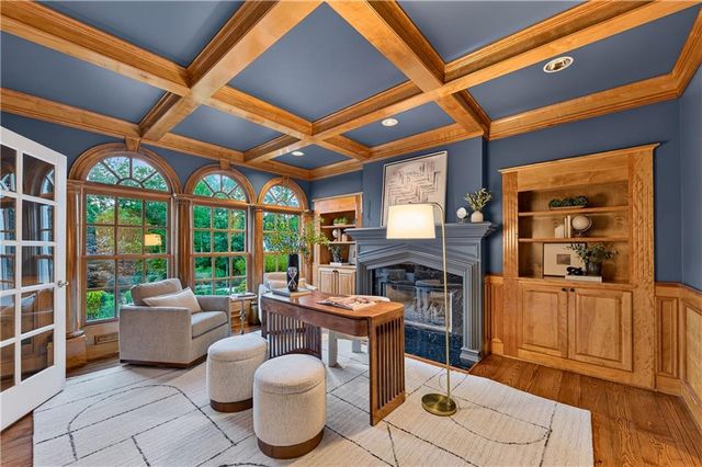 1055 Hedgerose Lane, Roswell, GA 30075