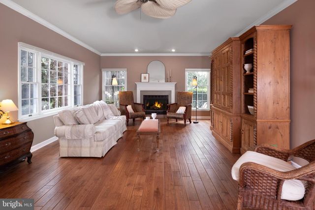 2 CLARENDON CT, Princeton Junction, NJ 08550