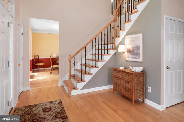 2 CLARENDON CT, Princeton Junction, NJ 08550