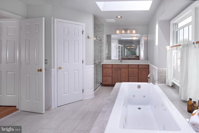 2 CLARENDON CT, Princeton Junction, NJ 08550