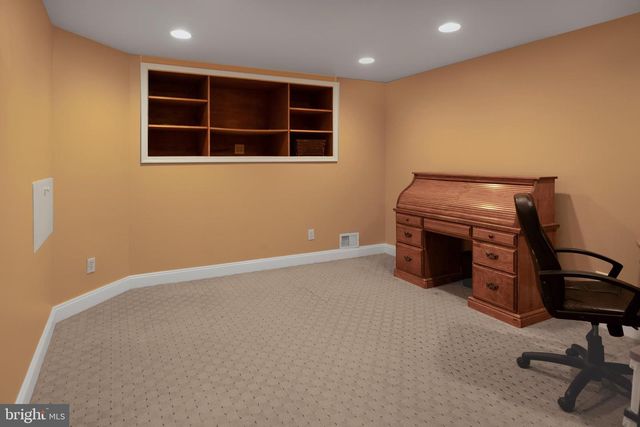 2 CLARENDON CT, Princeton Junction, NJ 08550