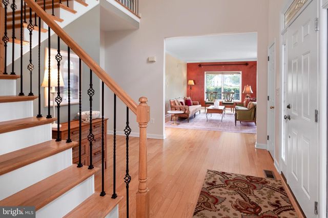 2 CLARENDON CT, Princeton Junction, NJ 08550