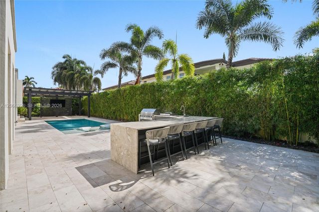 16203 NW 82nd Place, Miami Lakes, FL 33016