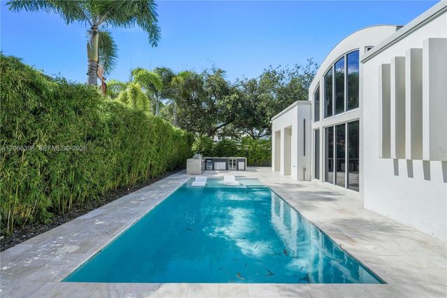 16203 NW 82nd Place, Miami Lakes, FL 33016