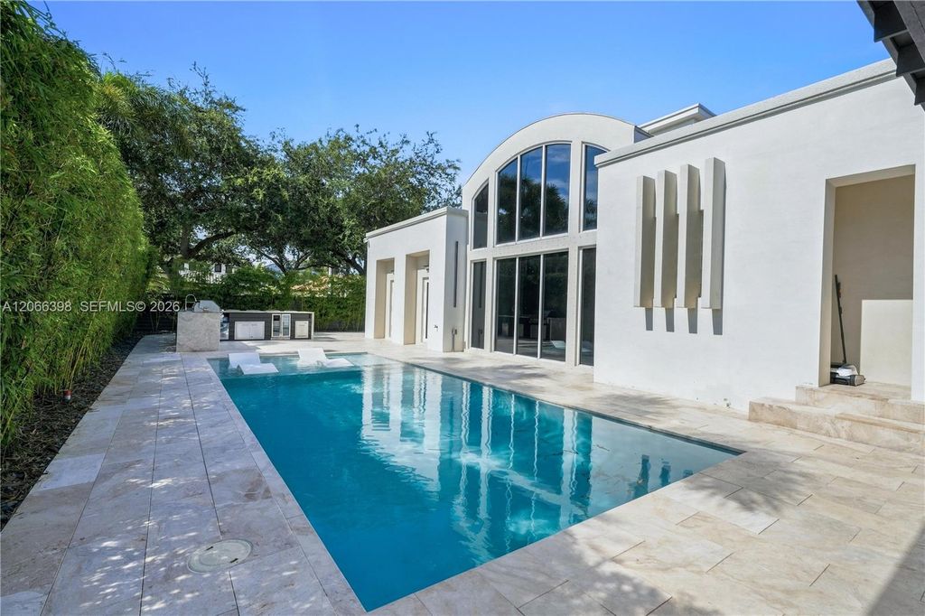 16203 NW 82nd Place, Miami Lakes, FL 33016