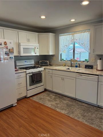 996 San Francisco, Hemet, CA 92543