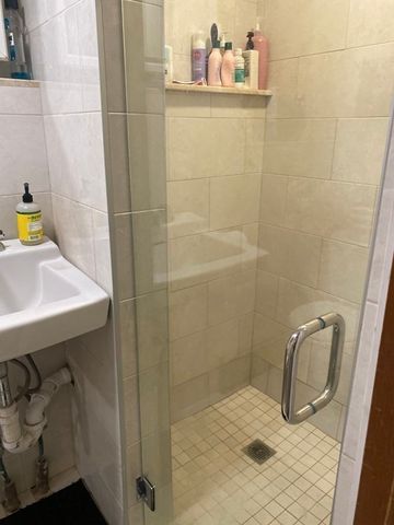 163 College Ave A, Somerville, MA 02144