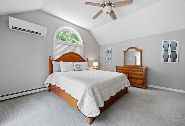 18 Pleasant Wood Dr, Sandwich, MA 02563