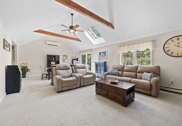 18 Pleasant Wood Dr, Sandwich, MA 02563
