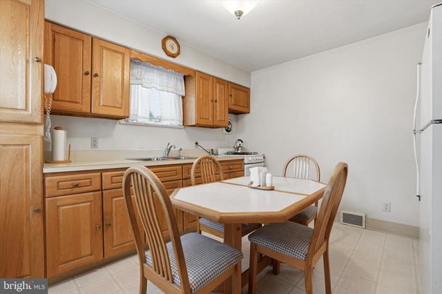 100 WAGNER ST, Hamilton, NJ 08610