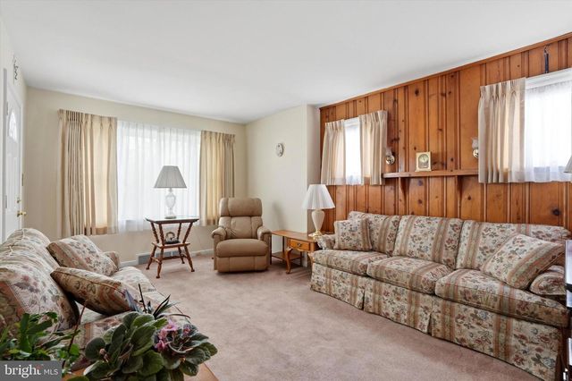100 WAGNER ST, Hamilton, NJ 08610