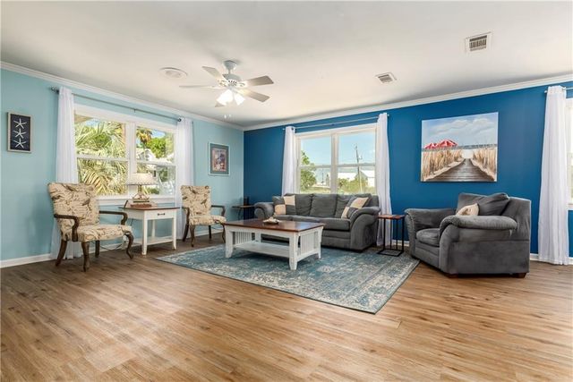 832 Desoto Drive, Dauphin Island, AL 36528