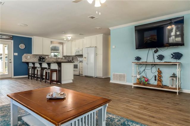 832 Desoto Drive, Dauphin Island, AL 36528