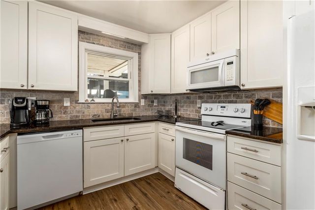 832 Desoto Drive, Dauphin Island, AL 36528