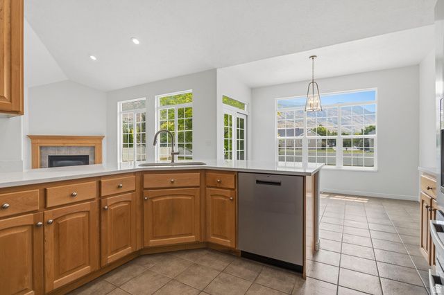 2084 TUSCANY WAY, Pleasant Grove, UT 84062