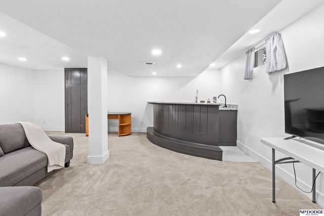 2501 Hanscom Boulevard Boulevard, Omaha, NE 68105