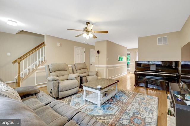45610 WHITCOMB SQ, Sterling, VA 20166