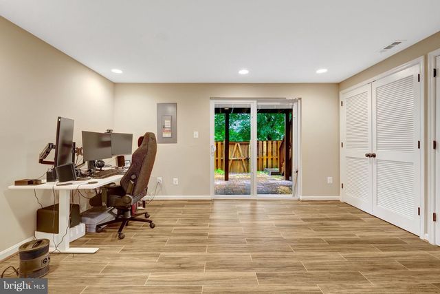 45610 WHITCOMB SQ, Sterling, VA 20166