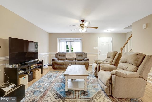 45610 WHITCOMB SQ, Sterling, VA 20166