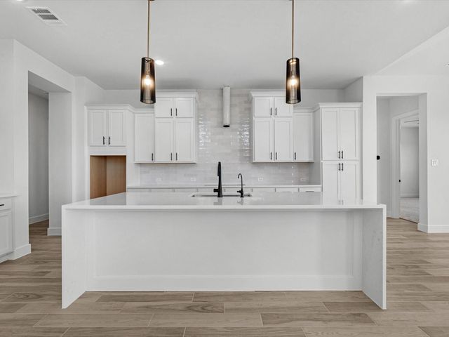 8914 Colonnade Way, Manvel, TX 77578