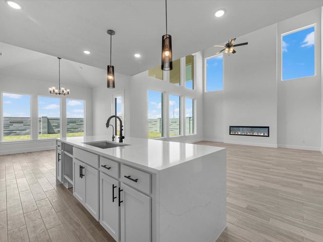 8914 Colonnade Way, Manvel, TX 77578