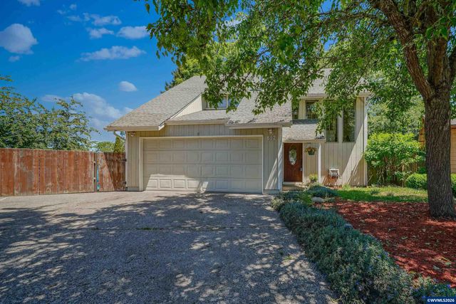 692 Fanny Ct NE, Salem, OR 97301