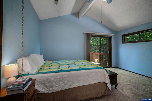 692 Fanny Ct NE, Salem, OR 97301