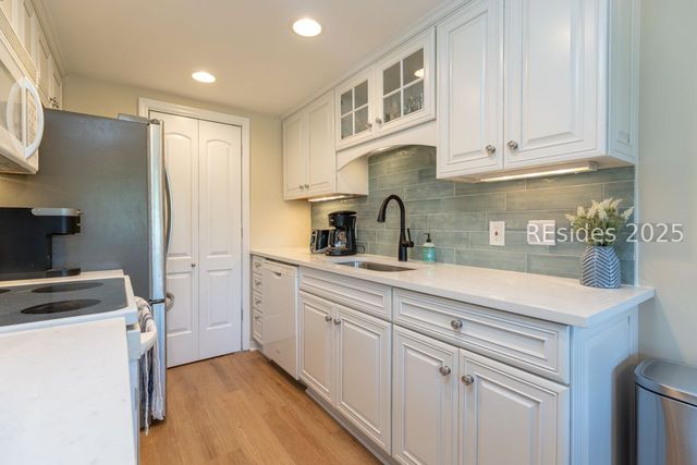 10 S Forest Beach Dr Apt 412, Hilton Head Island, SC 29928