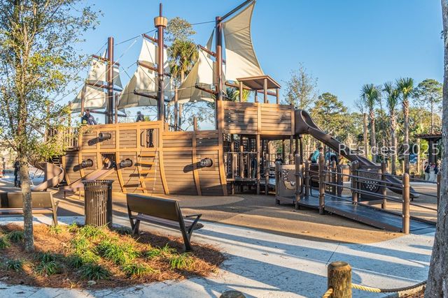 10 S Forest Beach Dr Apt 412, Hilton Head Island, SC 29928