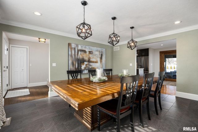 1001 E POLK Street, Morton, IL 61550