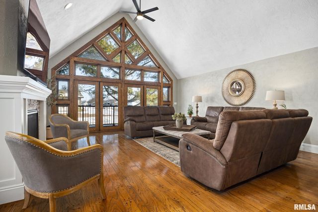 1001 E POLK Street, Morton, IL 61550