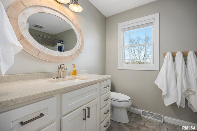 1001 E POLK Street, Morton, IL 61550