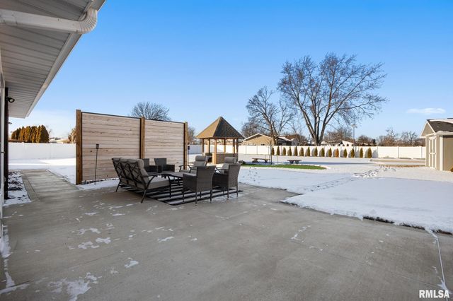 1001 E POLK Street, Morton, IL 61550