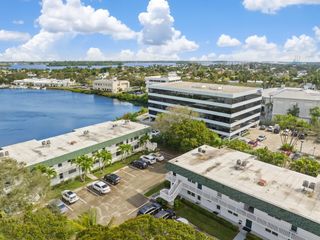 2800 Indian River Boulevard S5, Vero Beach, FL 32960