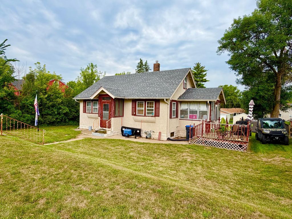 514 State Street E, Cannon Falls, MN 55009 — photo 2