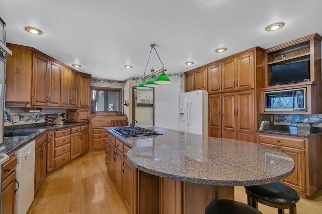 2007 Summit Drive, Saint Cloud, MN 56303