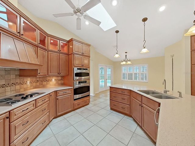 611 TOMOKA DRIVE, Palm Harbor, FL 34683