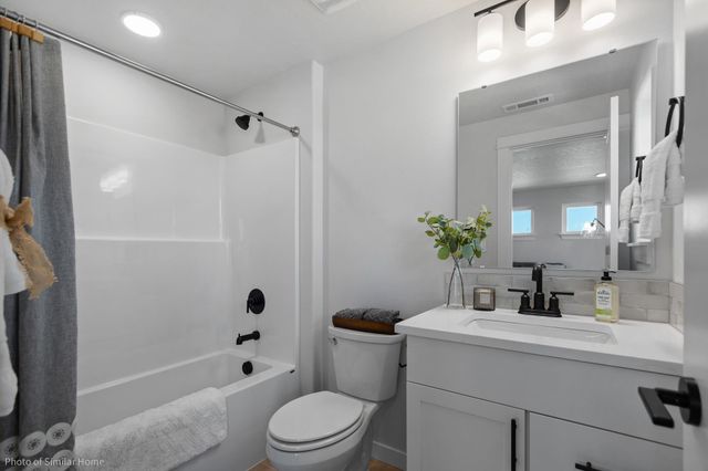 311 Peach Tree Ct, Cheney, WA 99004