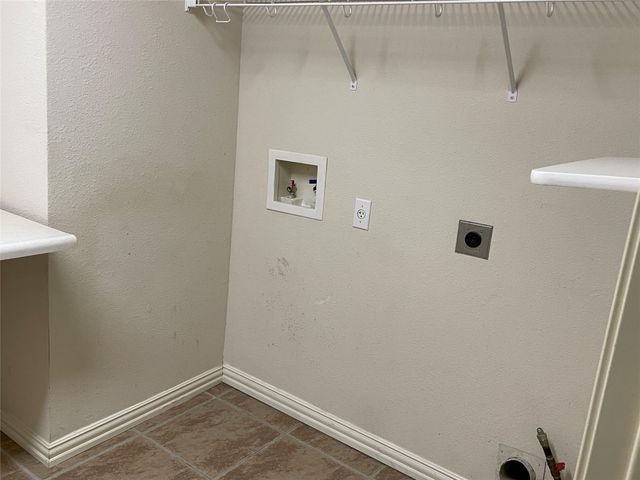 2215 ADA LN, Round Rock, TX 78664